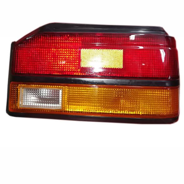 323 (H/b) Faro De Stop. Der. 86-88 Ref:2318